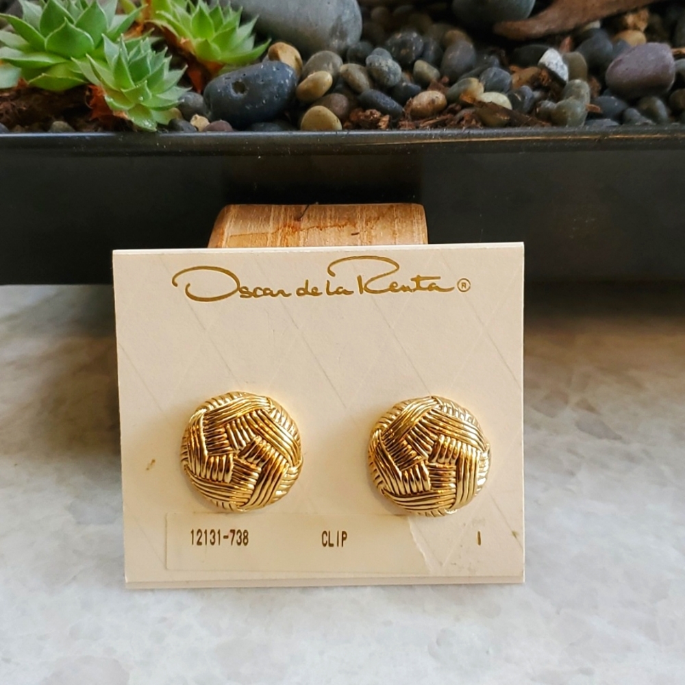 NWT Vintage Oscar de la Renta Clip Earrings